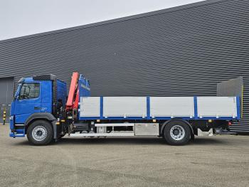 FM 330 4x2 / PALFINGER CRANE / KRAN + TAIL LIFT